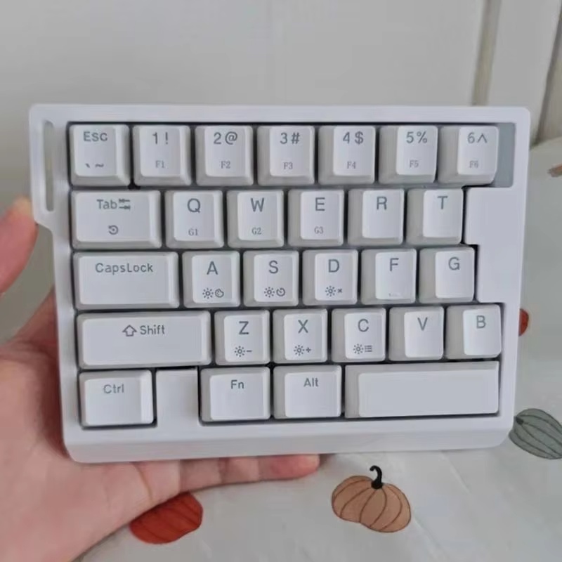 لوحة مفاتيح ألعاب ميكانيكية HE - مراجعة Gaming Keyboard Magnetic Switches وسعره