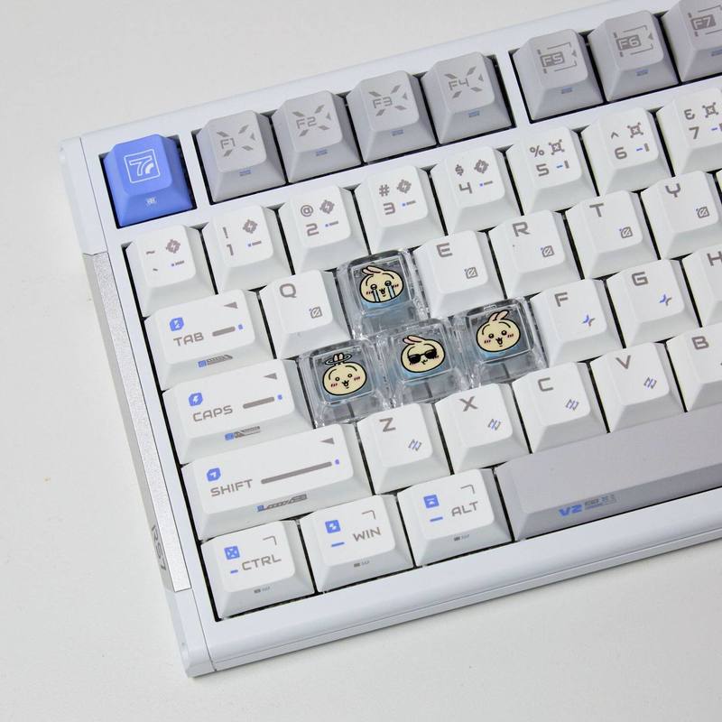 أغطية مفاتيح شفافة مصنوعة يدوي - مراجعة Gaming Keyboard Nearby وسعره