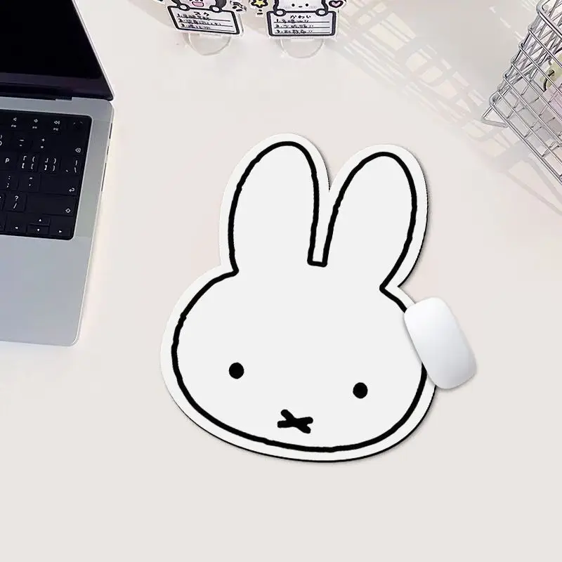 وسادة فأرة على شكل أرنب كاوايي - مراجعة Gaming Keyboard And Mouse Pad وسعره
