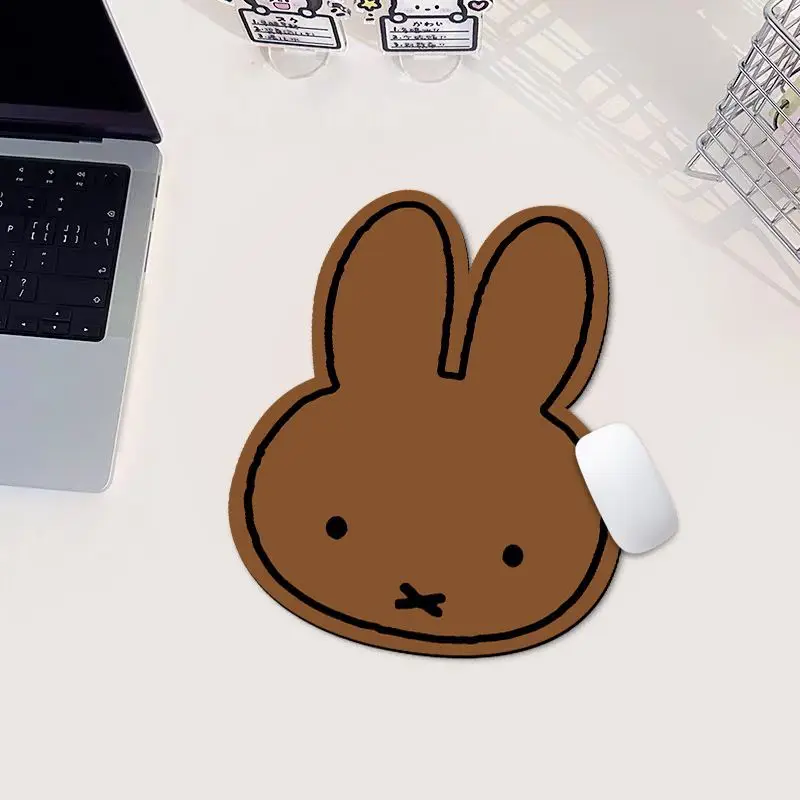 وسادة فأرة على شكل أرنب كاوايي - مراجعة Gaming Keyboard And Mouse Pad وسعره